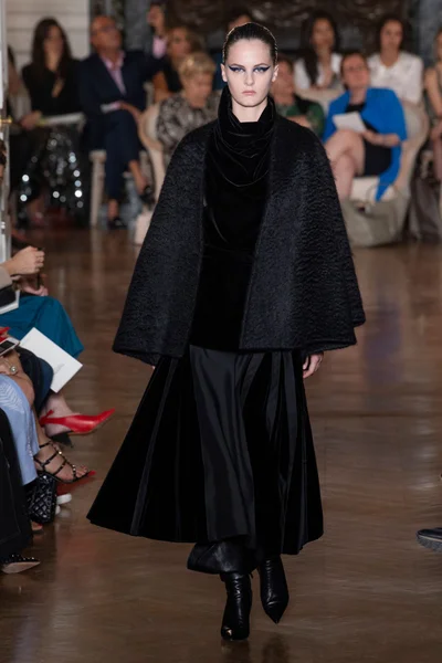 Look 17